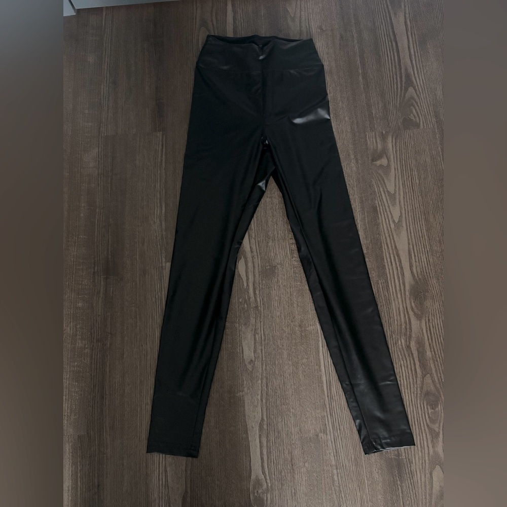 Leather Aerie Leggings
Size S